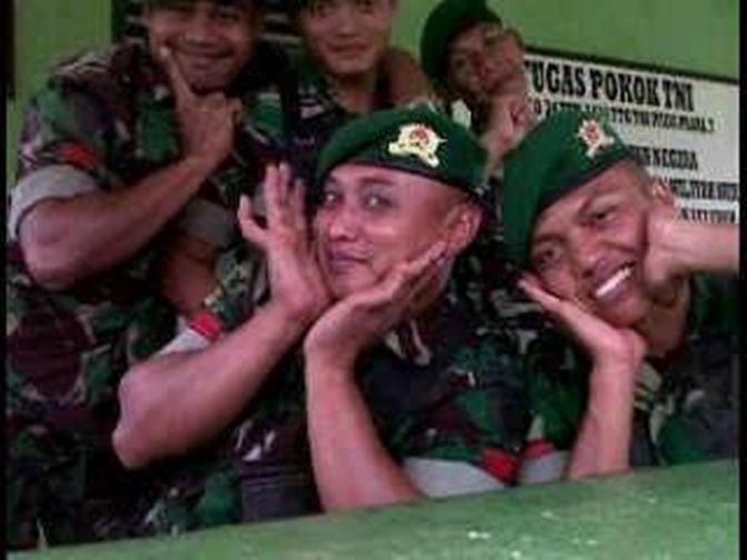 Deretan potret kelakuan Tentara saat sedang tidak bertugas ini bikin geleng-geleng kepala